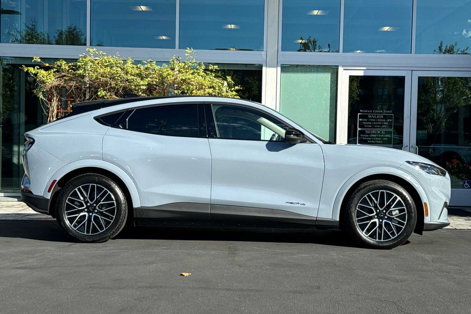 New 2026 Ford Mustang Mach-E Premium AWD/4WD image 3