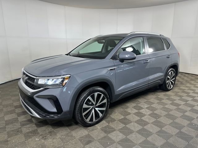 Used 2024 Volkswagen Taos SE image 7