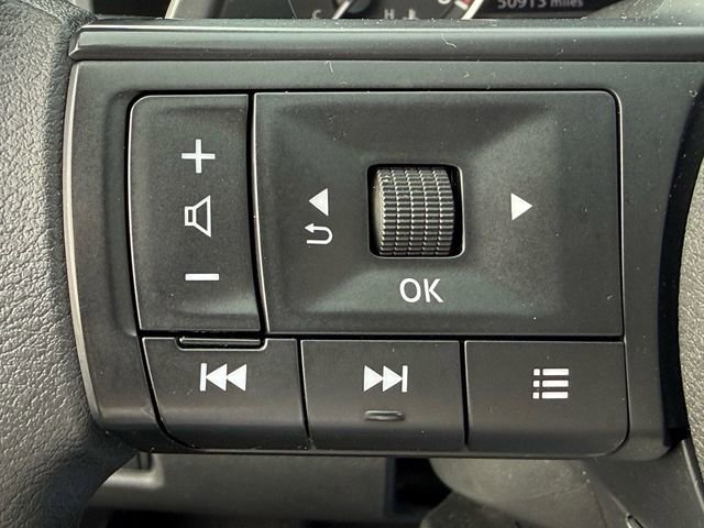 Used 2024 Nissan Rogue SV image 13