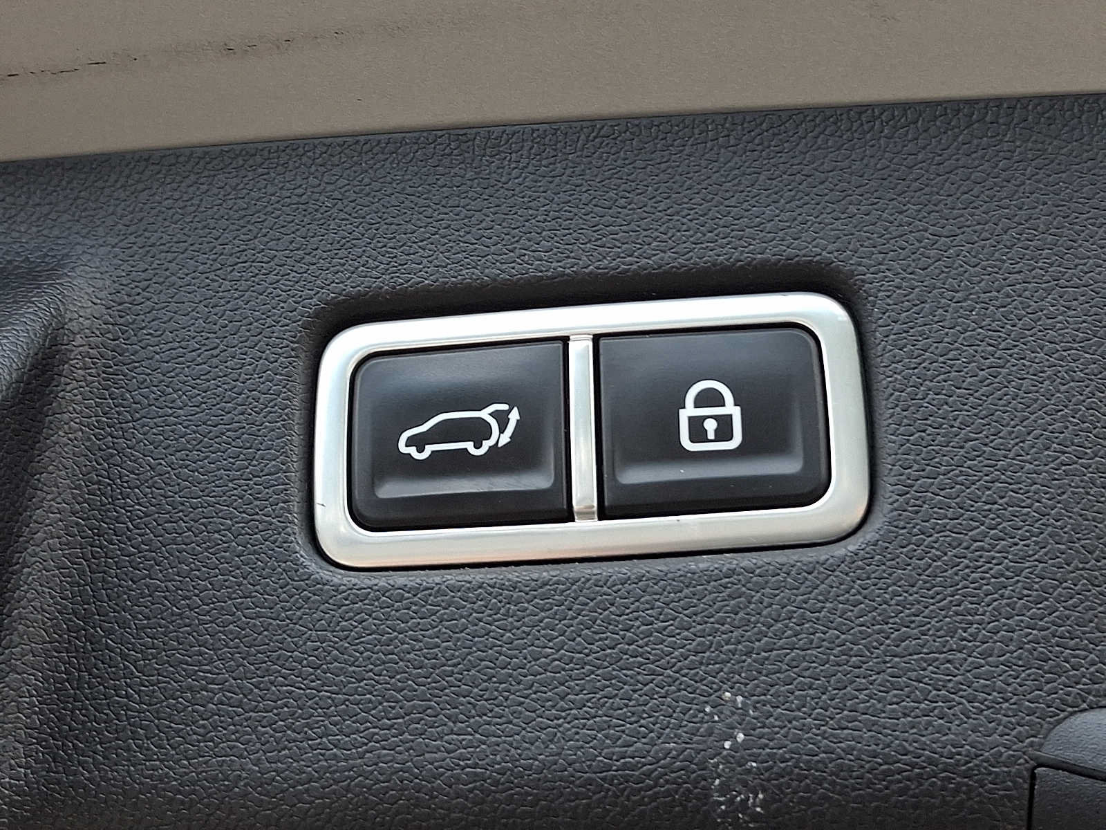 Used 2022 Kia Sorento SX AWD/4WD image 32