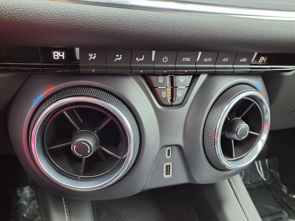 Used 2023 Chevrolet Blazer LT image 7