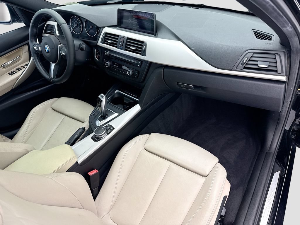 Used 2015 BMW 320i Sedan RWD image 16