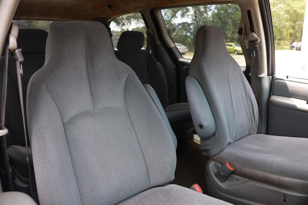 Used 2005 Dodge Grand Caravan SE w/ Popular Equipment Group I FWD image 16