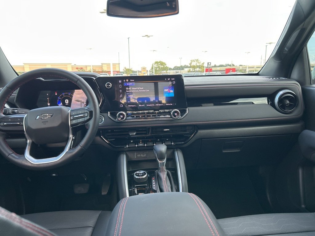 Used 2023 Chevrolet Colorado Z71 w/ Z71 Convenience Package 2 image 11