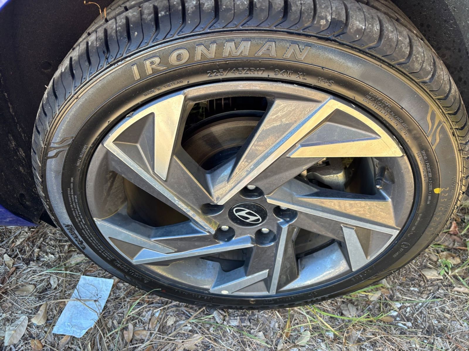 Used 2025 Hyundai Elantra Limited image 30