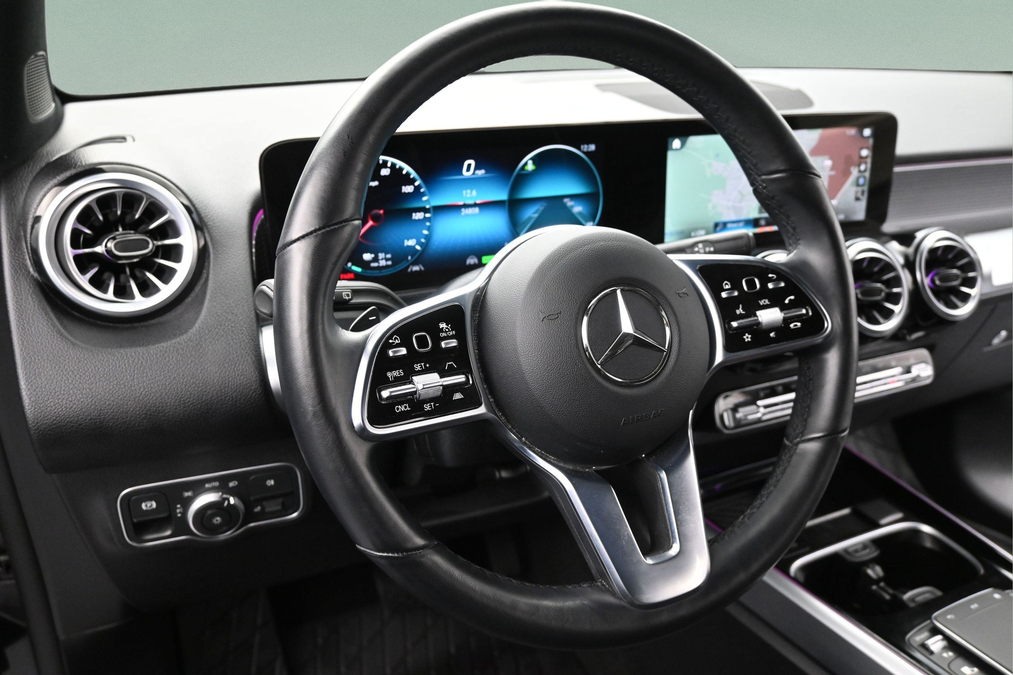 Used 2023 Mercedes-Benz EQB 300 4MATIC image 13