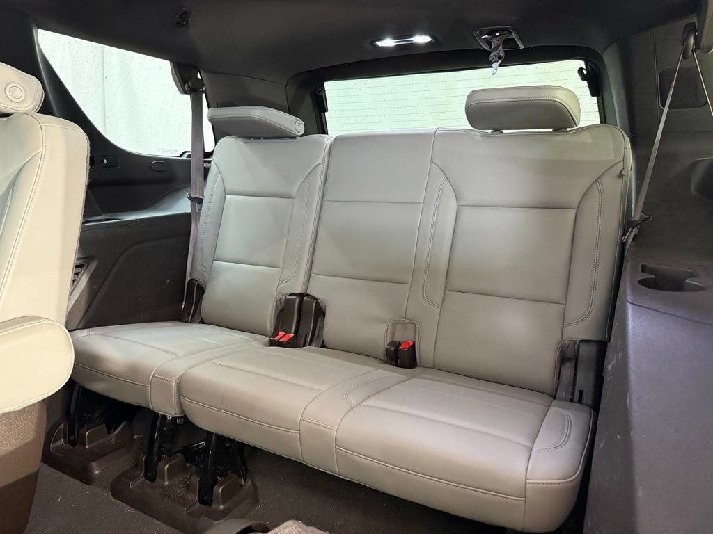 Used 2022 Chevrolet Tahoe LT w/ Luxury Package RWD image 19
