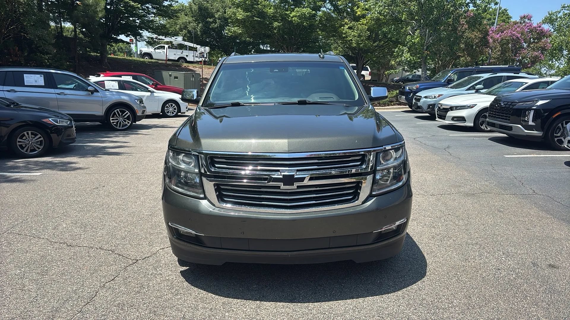 Used 2019 Chevrolet Tahoe Premier AWD/4WD image 2