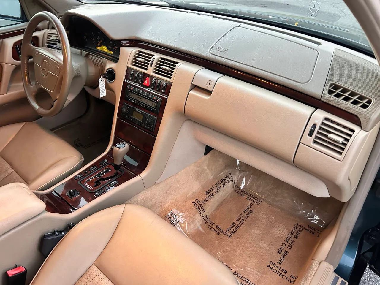 Used 1999 Mercedes-Benz E 320 4MATIC Wagon image 11