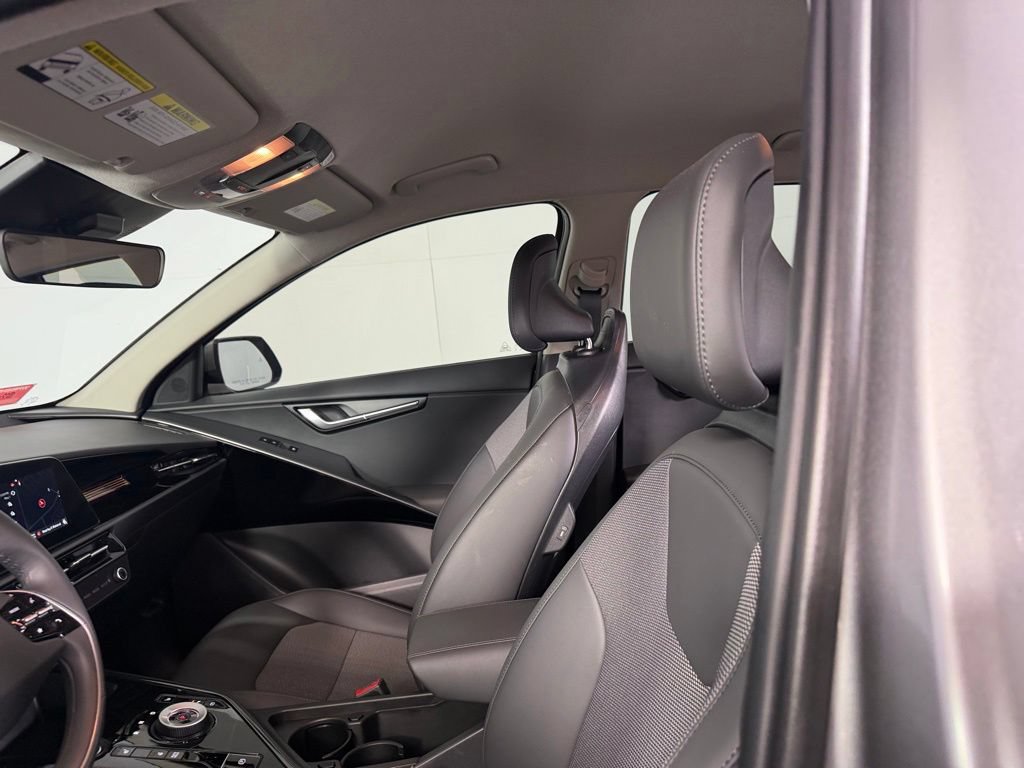 Used 2025 Kia Niro Wind w/ Wind Preserve Package FWD image 21
