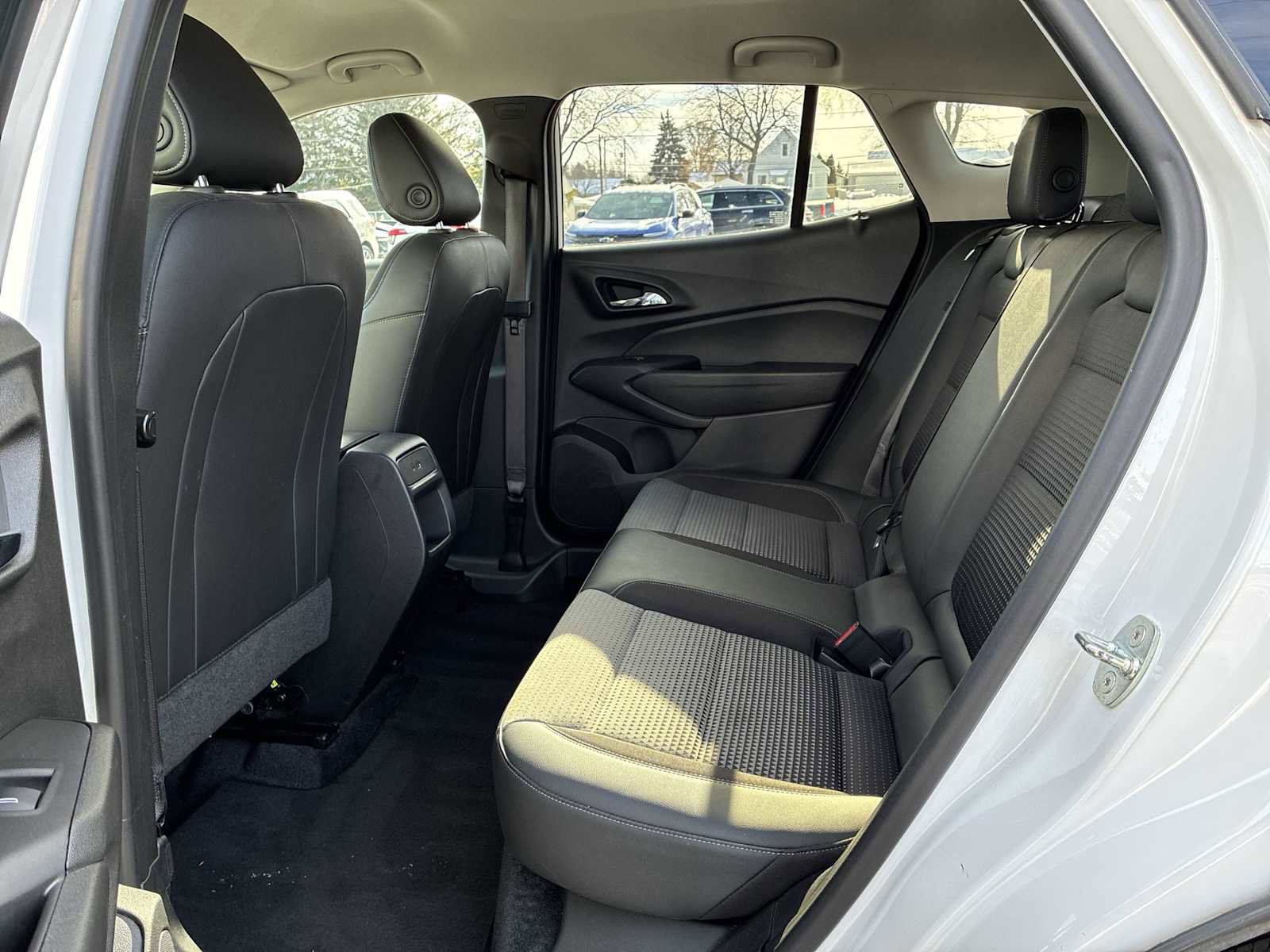 Certified 2024 Chevrolet Trax LT w/ Driver Confidence Package image 24