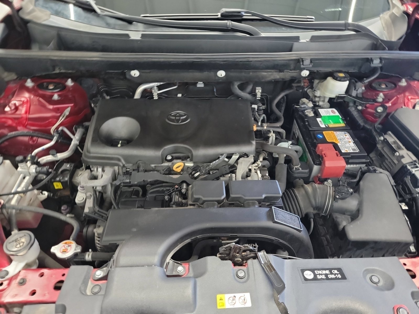 Used 2021 Toyota RAV4 LE AWD/4WD image 24
