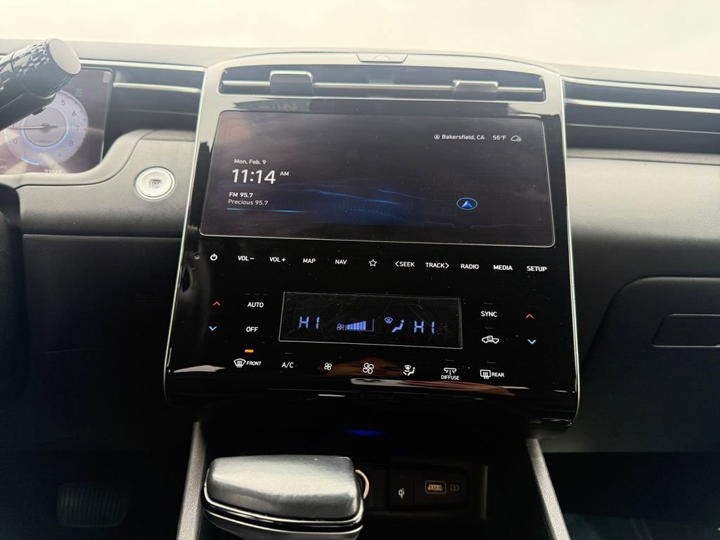 Used 2023 Hyundai Santa Cruz Limited image 21