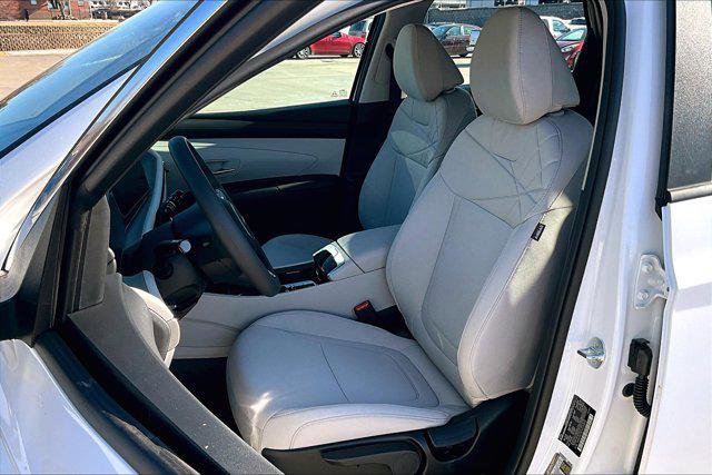 New 2025 Hyundai Tucson SE image 9