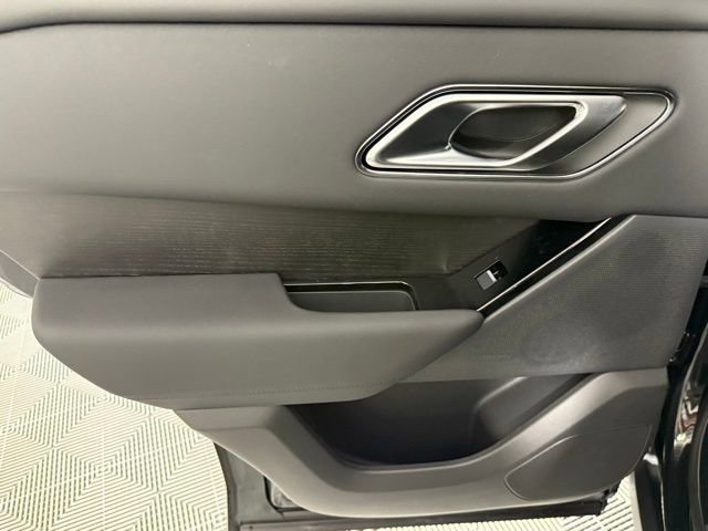 New 2026 Land Rover Range Rover Velar Dynamic SE image 24
