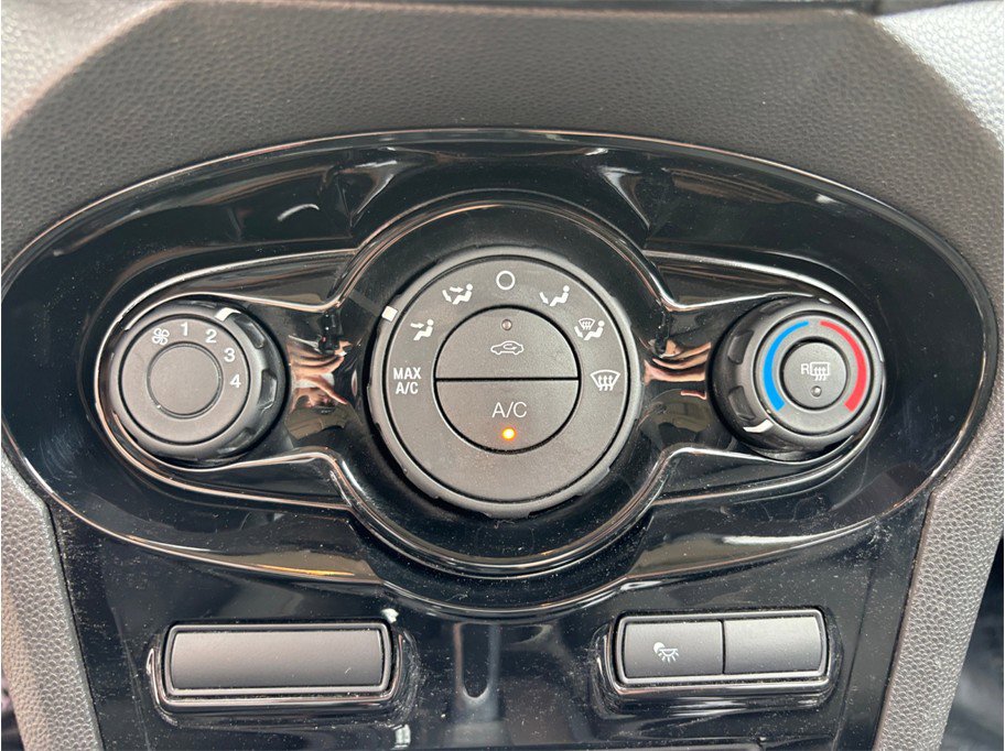 Used 2018 Ford Fiesta SE w/ Equipment Group 201A FWD image 21