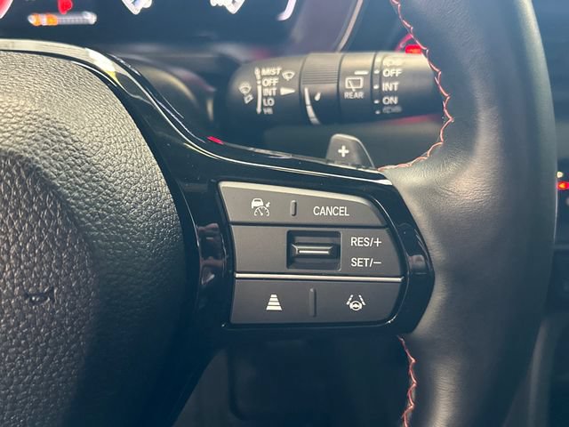 Used 2025 Honda Pilot TrailSport image 38