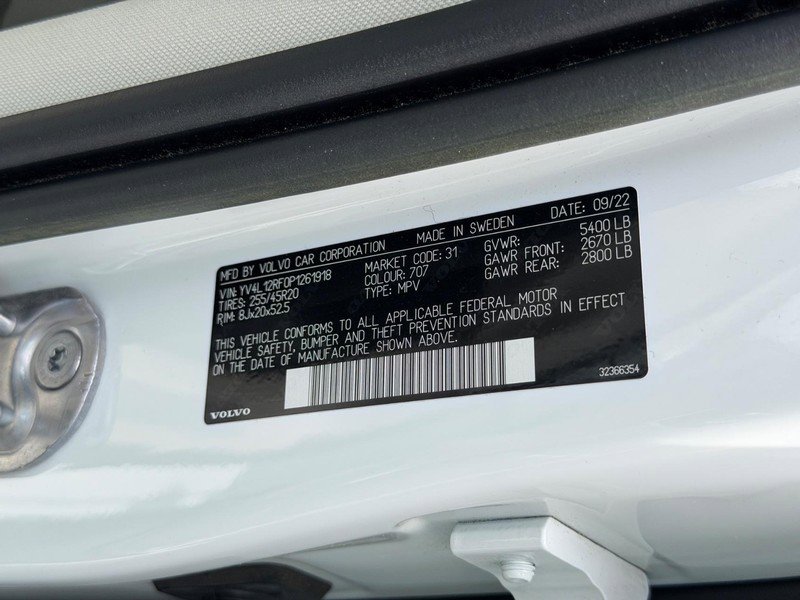 Certified 2023 Volvo XC60 B5 Ultimate AWD/4WD image 25