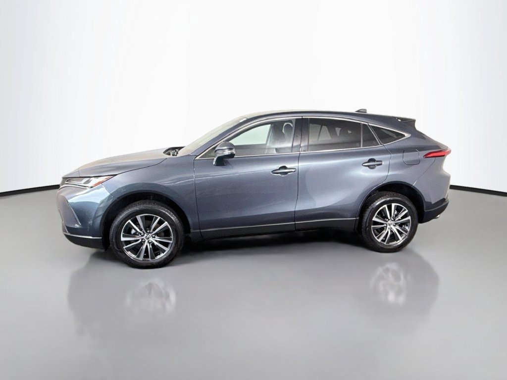 Used 2024 Toyota Venza LE AWD/4WD image 6