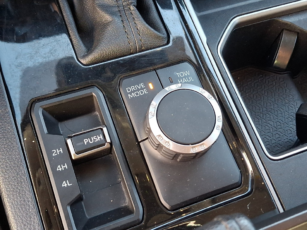 Used 2022 Toyota Tundra SR5 AWD/4WD image 23