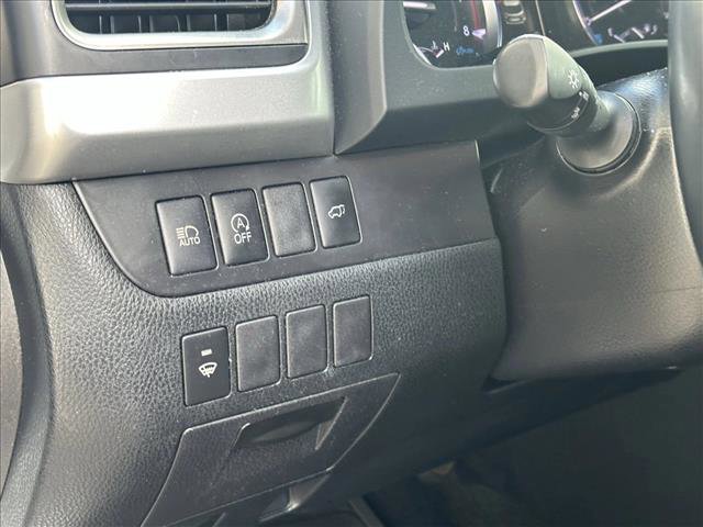 Used 2019 Toyota Highlander SE w/ Phone Cable & Charge Package image 20
