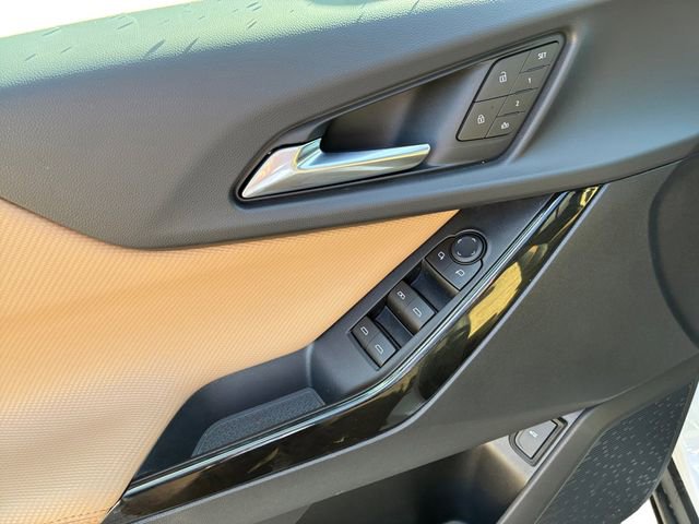 New 2026 Chevrolet Equinox ACTIV w/ Convenience Package III image 12