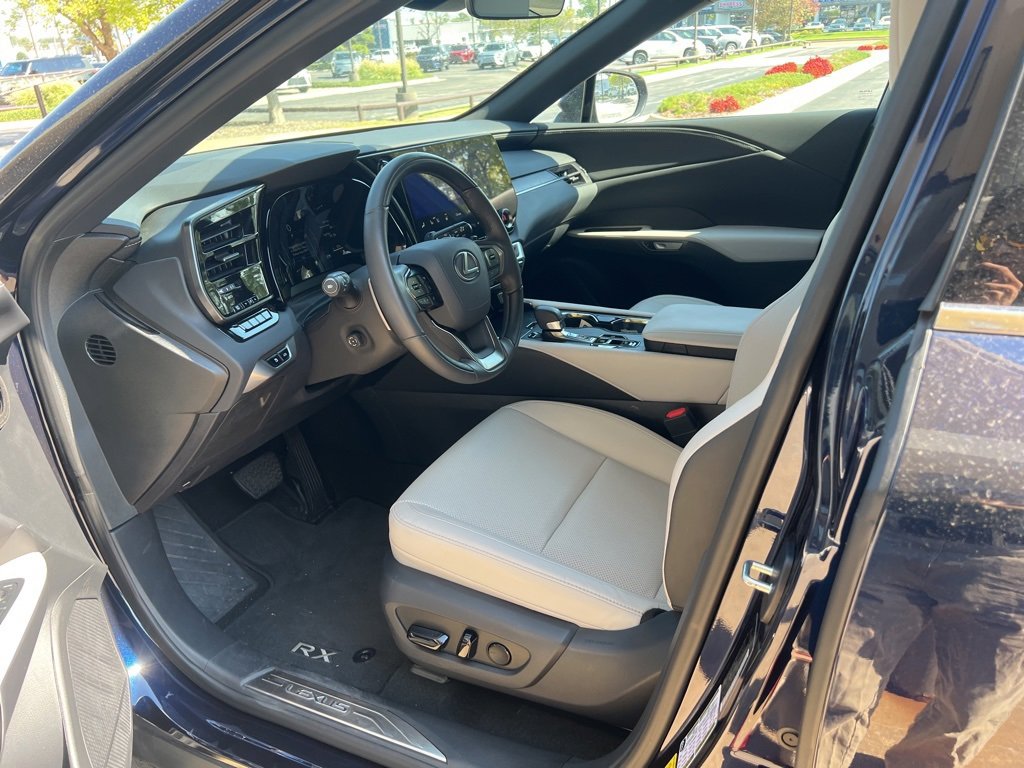 Used 2025 Lexus RX 350 Premium image 5