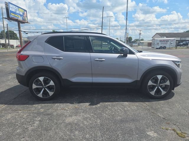Used 2026 Volvo XC40 B5 Plus AWD/4WD image 9