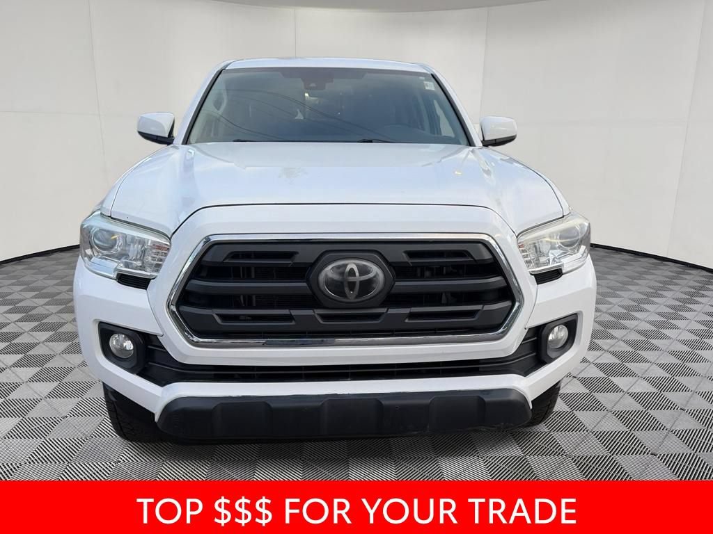 Used 2019 Toyota Tacoma SR5 AWD/4WD image 2