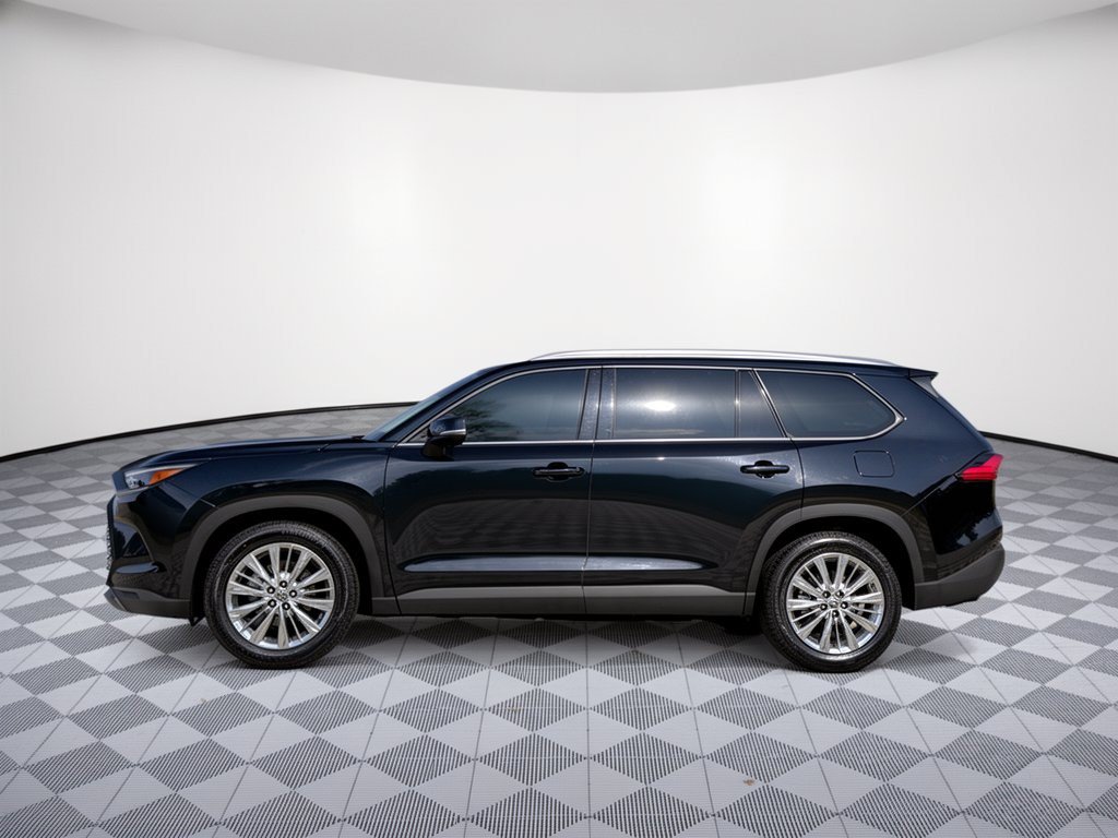 Used 2024 Toyota Grand Highlander AWD image 2