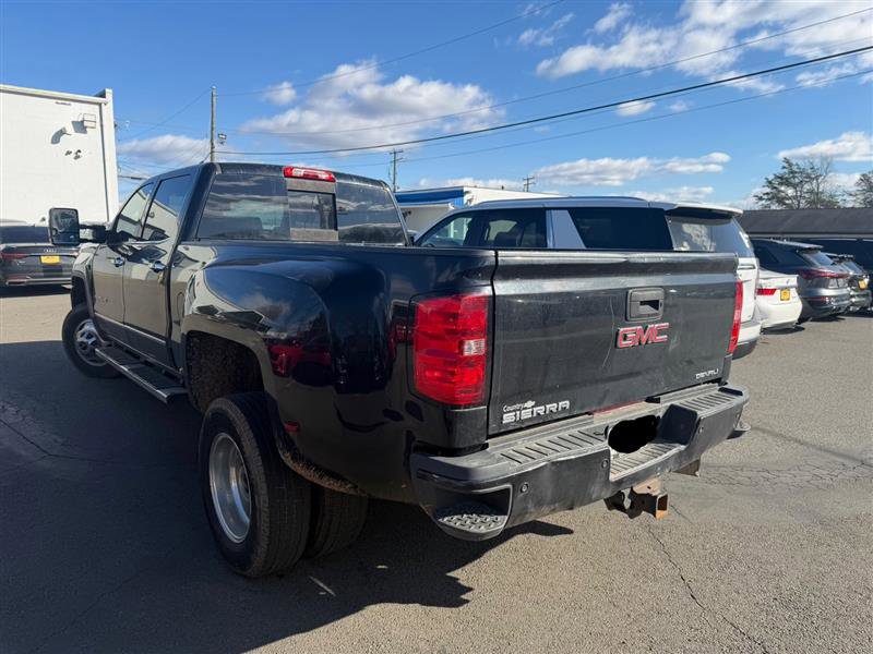 Used 2015 GMC Sierra 3500 Denali w/ Duramax Plus Package image 4