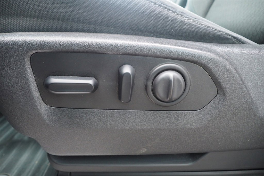 Used 2019 Chevrolet Silverado 1500 LT image 18