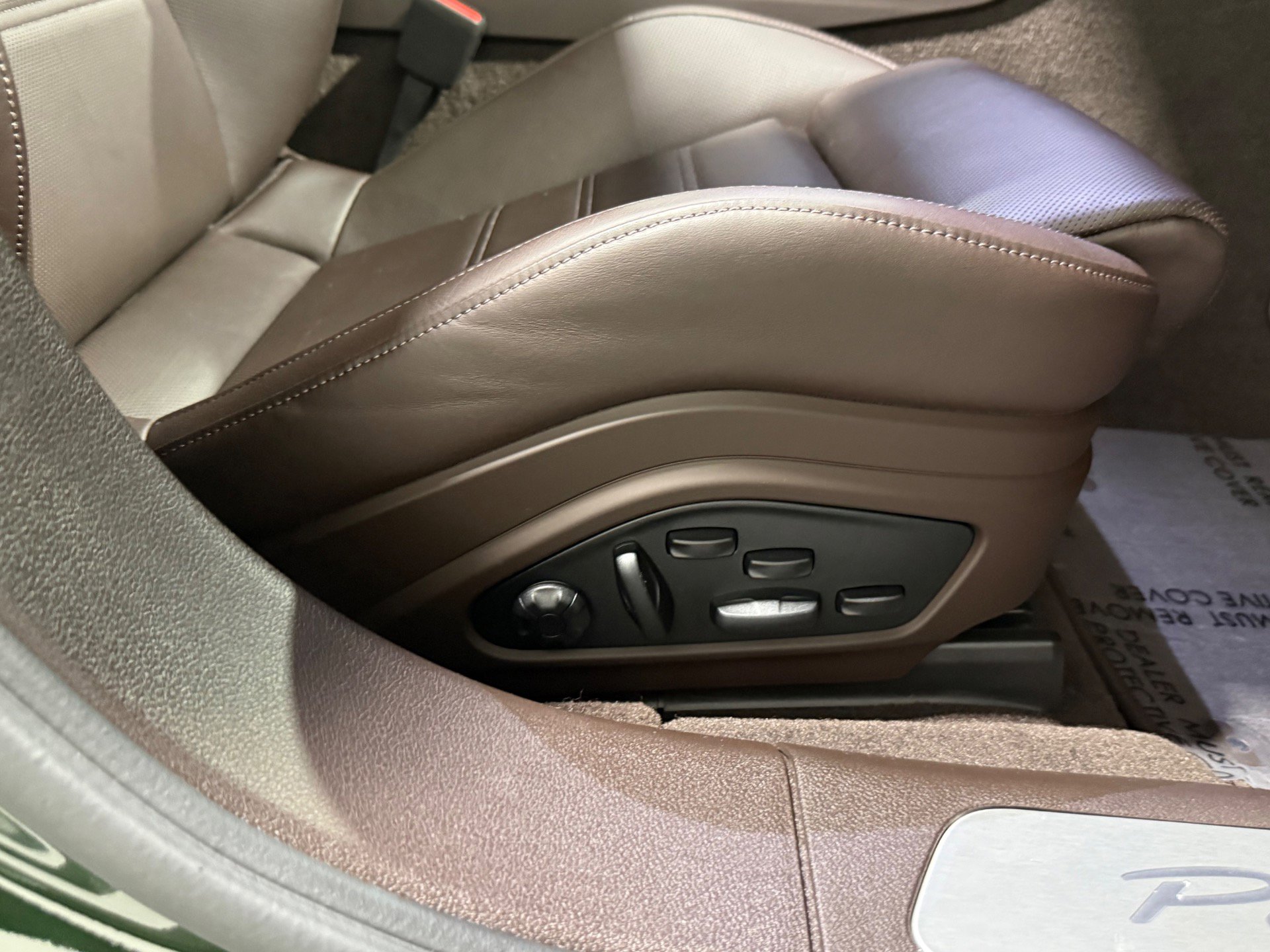 Used 2025 Porsche Panamera 4 image 63