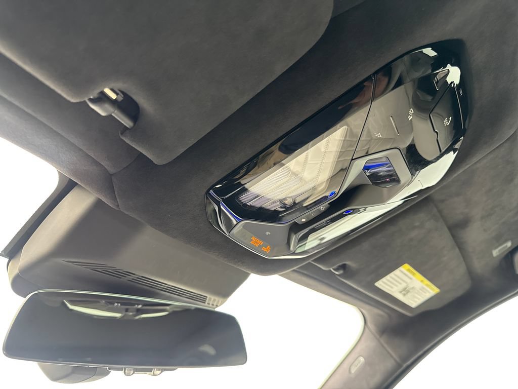 Used 2023 BMW i7 xDrive60 AWD/4WD image 68