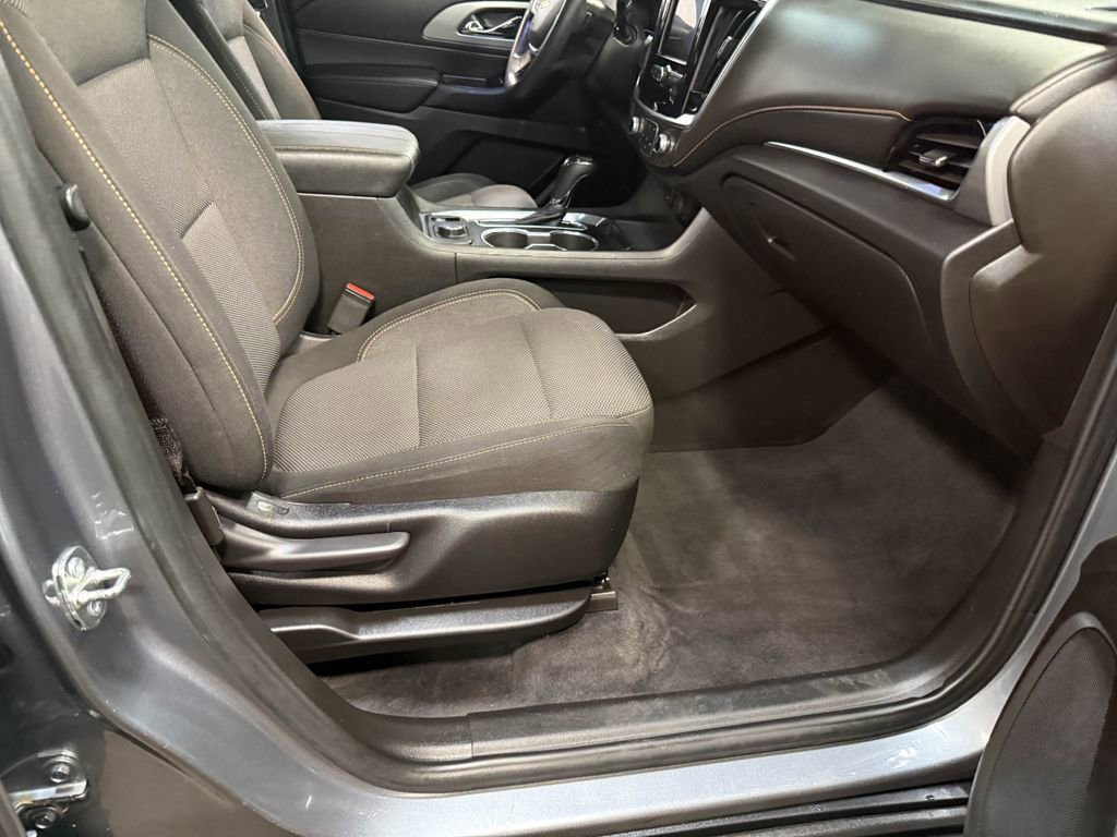 Used 2020 Chevrolet Traverse LS image 62