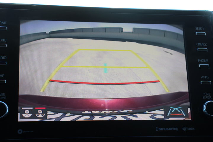 Certified 2021 Toyota Camry XLE FWD image 28