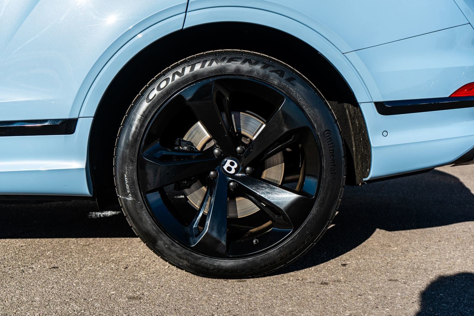 Certified 2022 Bentley Bentayga image 7