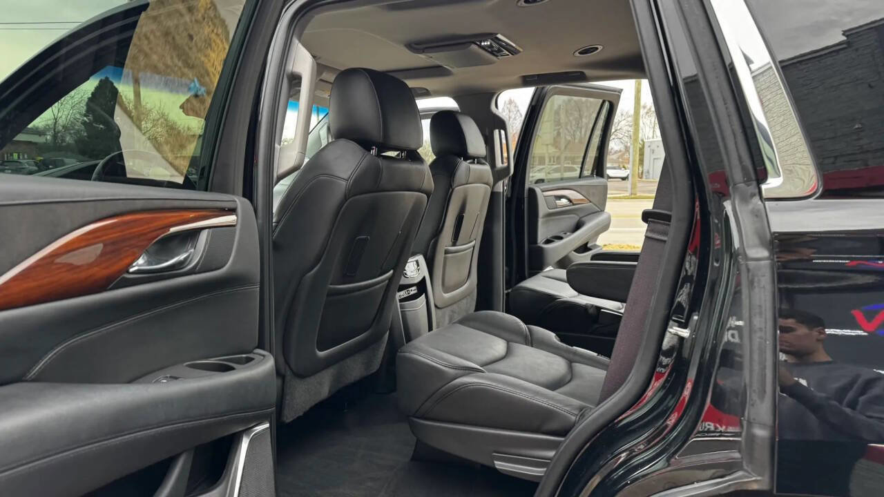 Used 2016 Cadillac Escalade Luxury image 8
