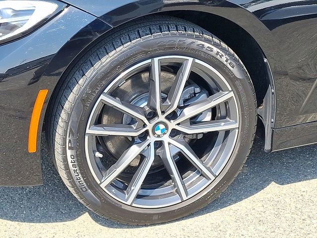 Used 2019 BMW 330i xDrive Sedan w/ Driving Assistance Package image 29