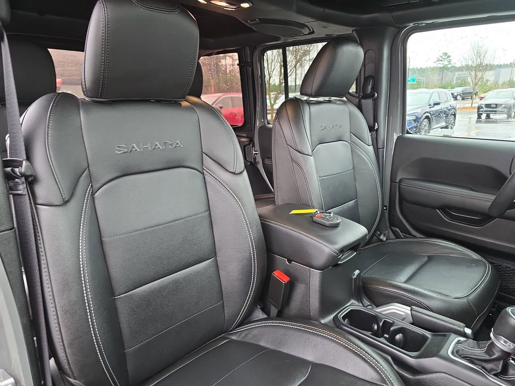 Used 2023 Jeep Wrangler Unlimited Sahara image 13