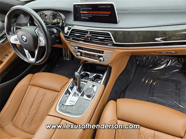 Used 2019 BMW 750i image 18