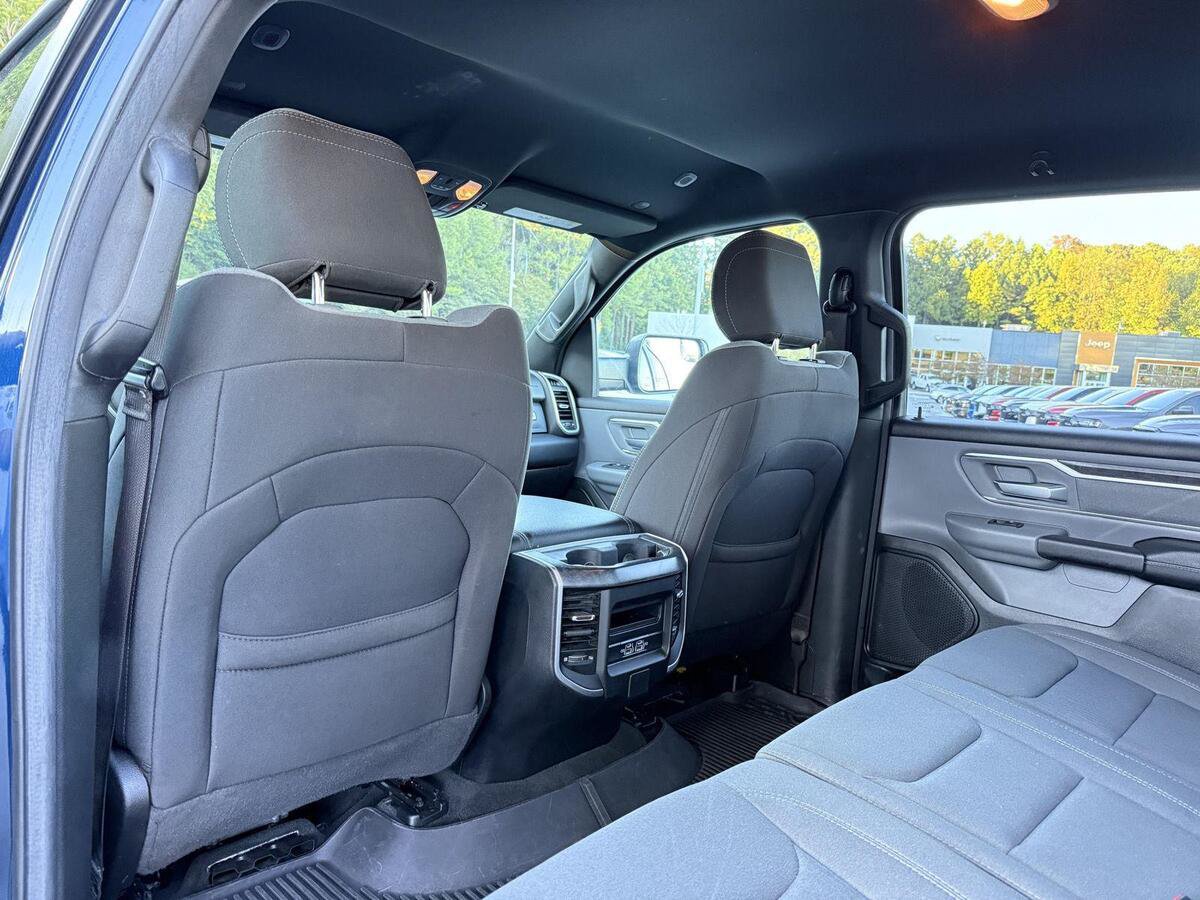 Used 2022 RAM 1500 Big Horn AWD/4WD image 27