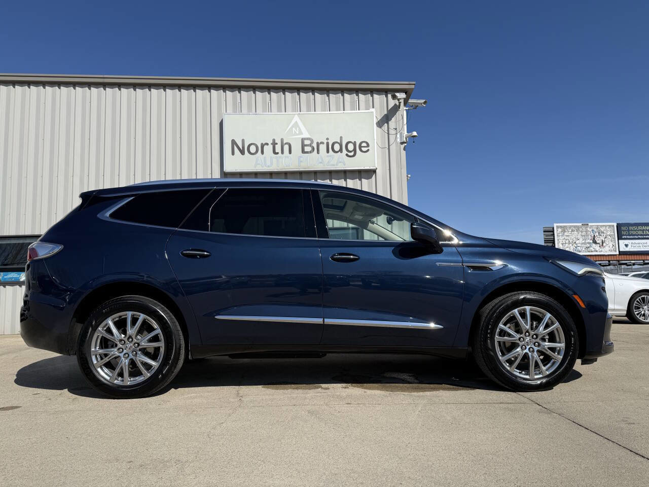 Used 2023 Buick Enclave Essence w/ Experience Buick Package AWD/4WD image 29