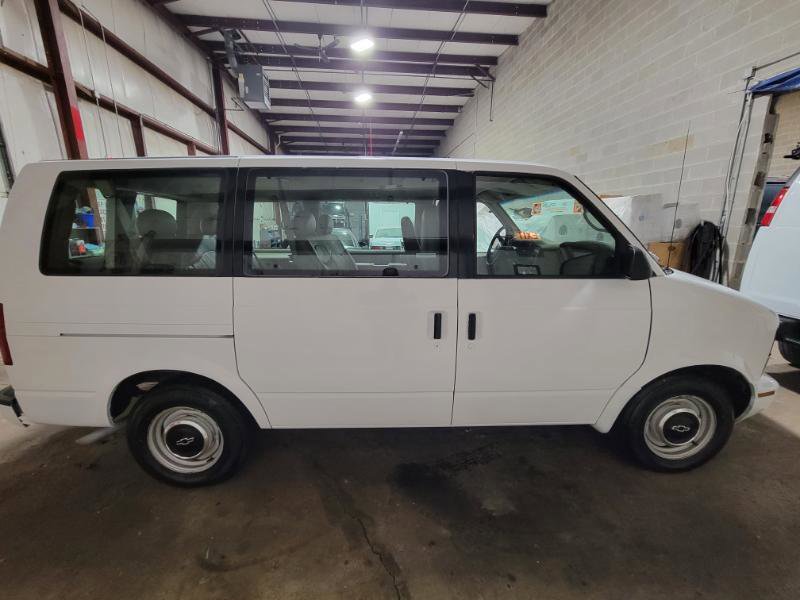 Used 1999 Chevrolet Astro 2WD image 3