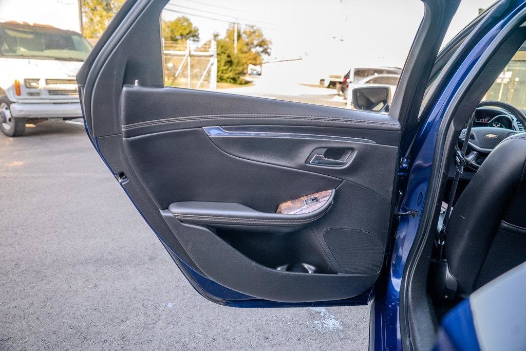 Used 2014 Chevrolet Impala LT w/ Convenience Package FWD image 14