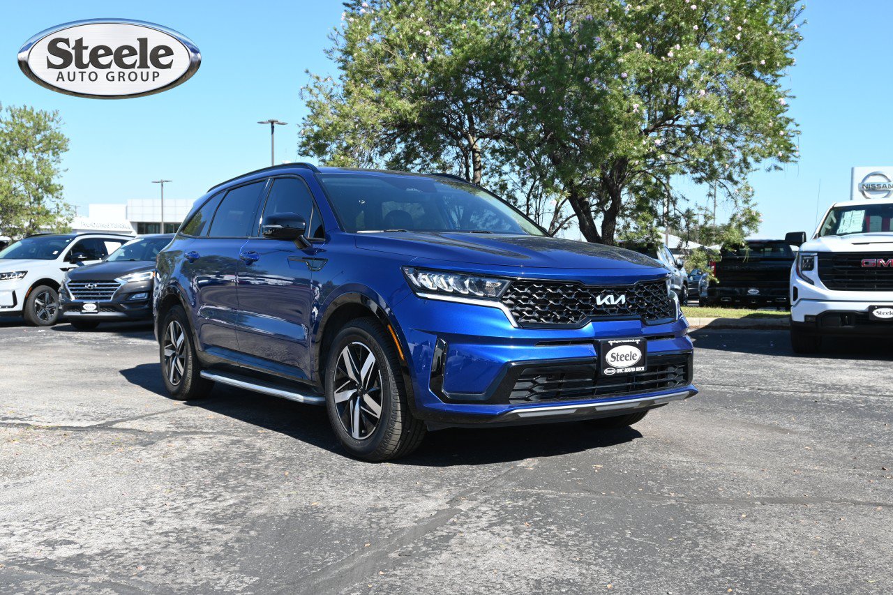 Used 2022 Kia Sorento S FWD image 3