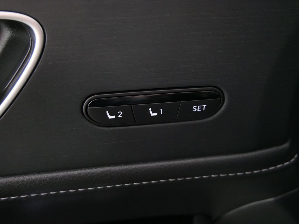Certified 2025 INFINITI QX80 Sensory AWD/4WD image 16