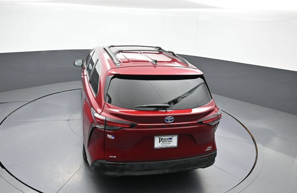 Certified 2022 Toyota Sienna XLE AWD/4WD image 41