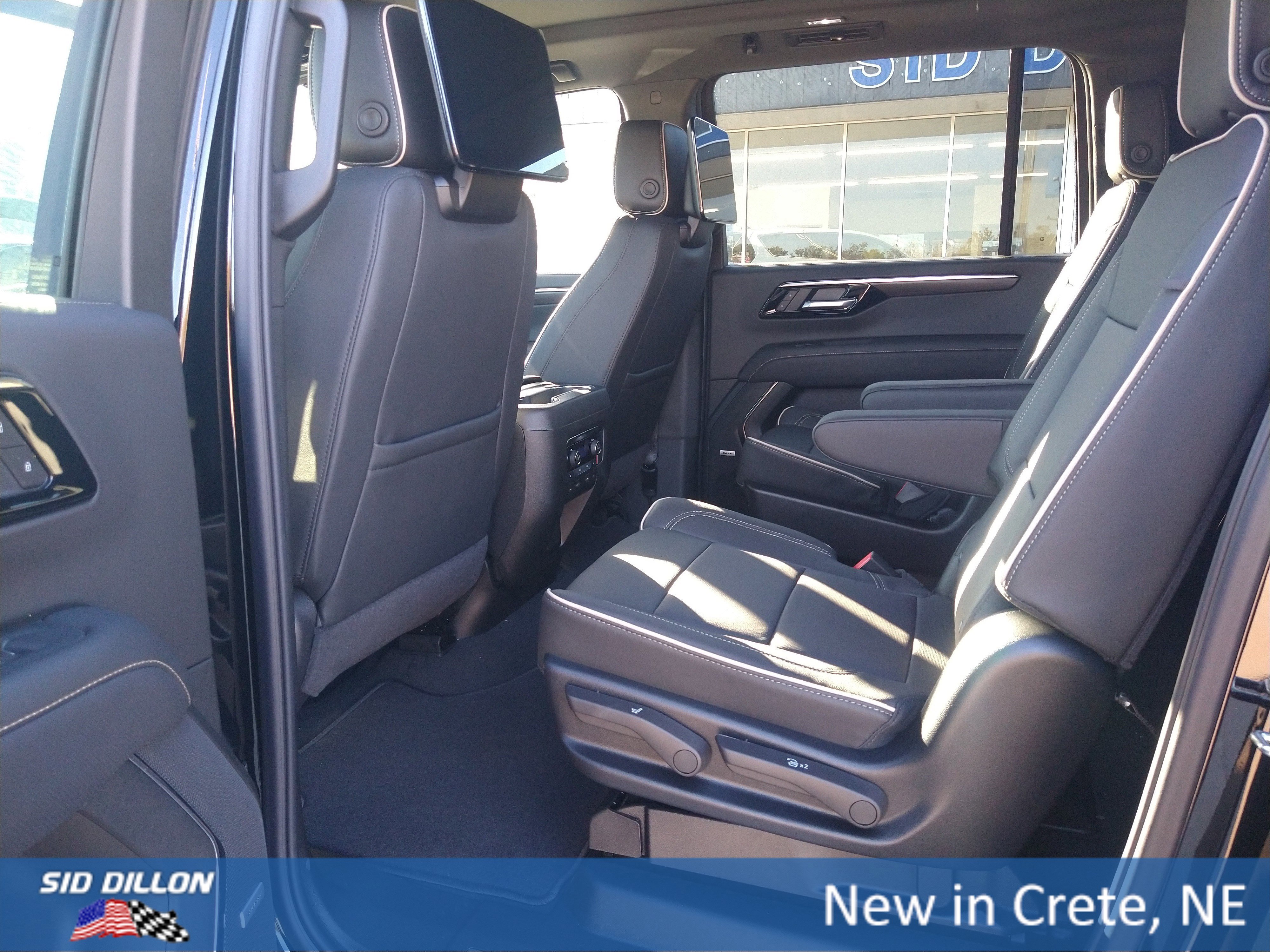 New 2026 Chevrolet Suburban Premier image 6