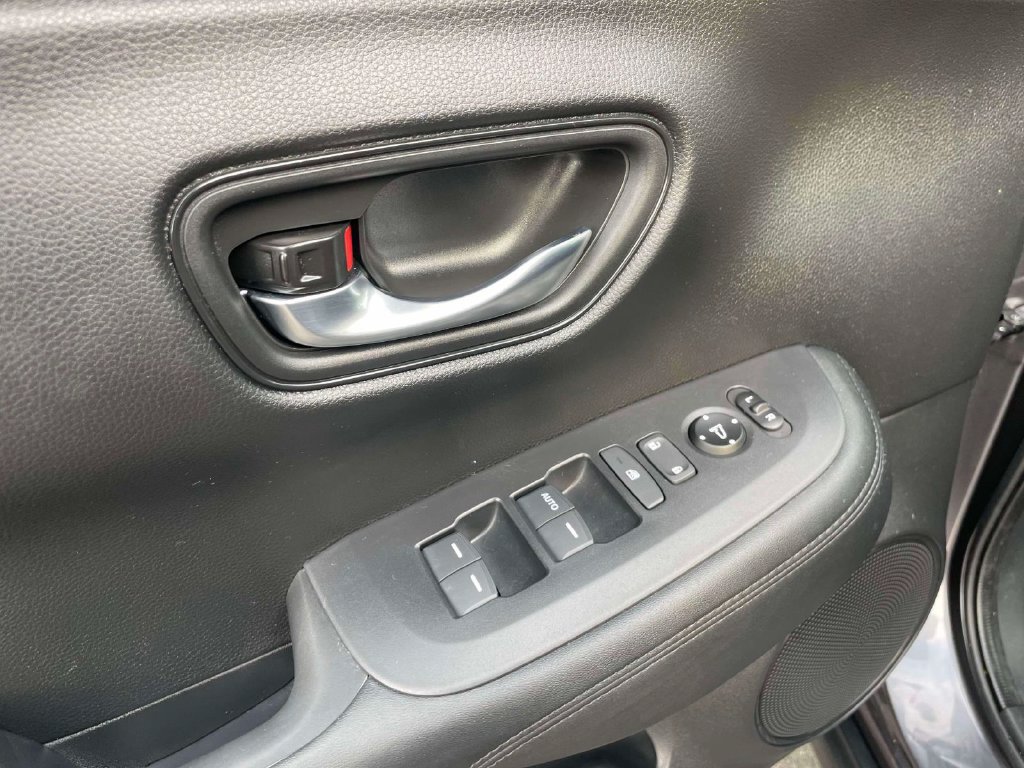 Certified 2023 Honda HR-V LX image 18
